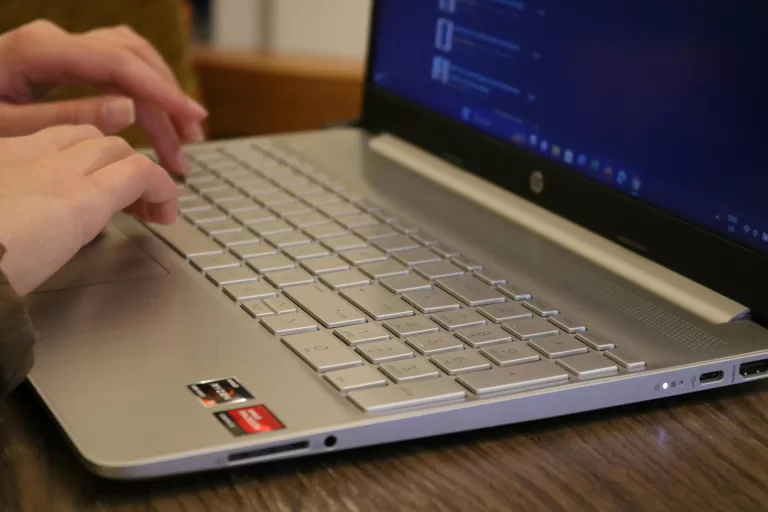 11 Ways To Fix Black Screen in HP Laptops
